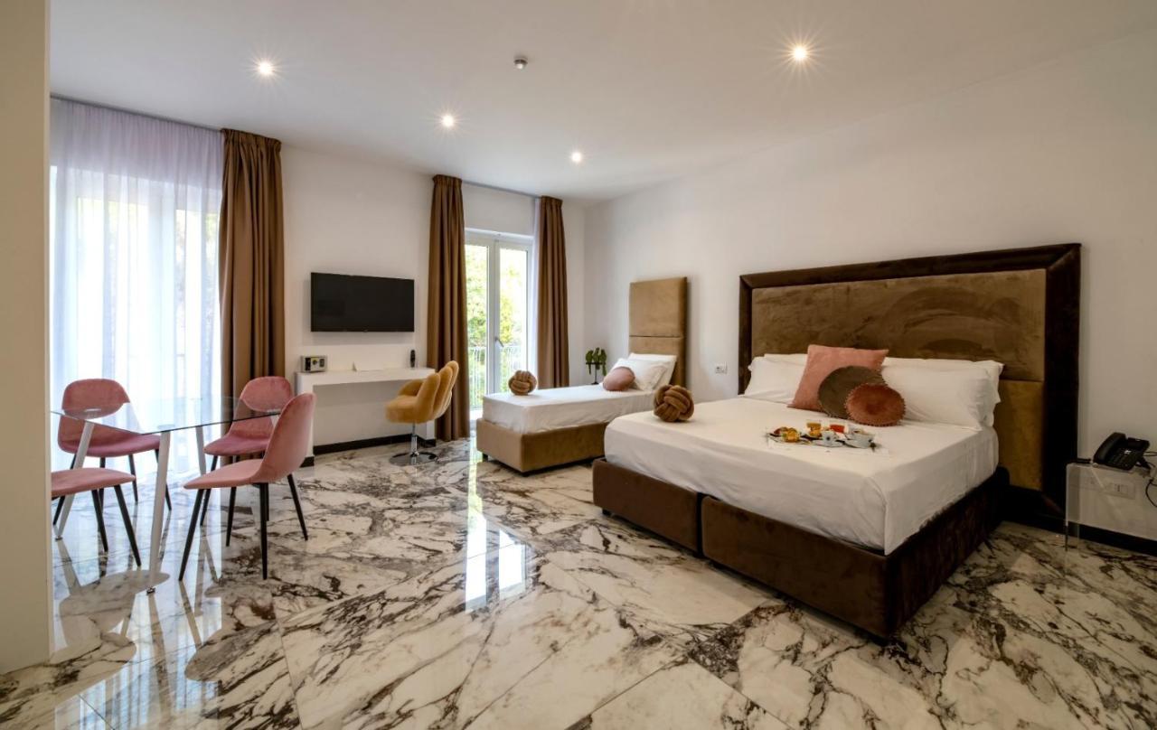 Grand Hotel Serapide Поццуоли Экстерьер фото
