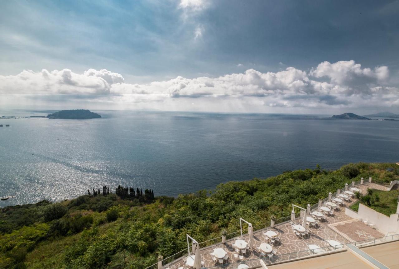 Grand Hotel Serapide Поццуоли Экстерьер фото